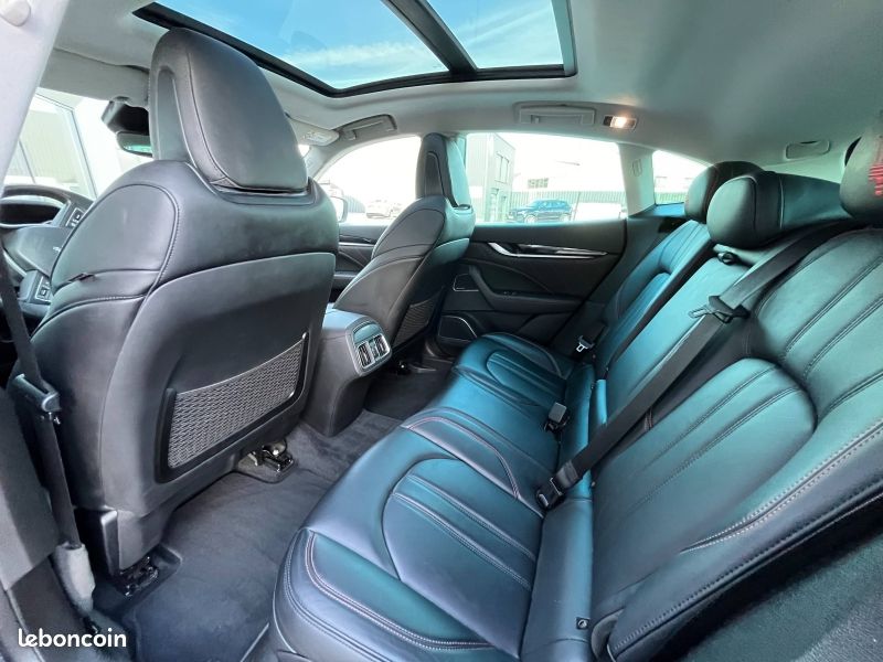 Maserati Levante 3.0 V6 350ch Q4 GranSport 270g 26CV (image 8)