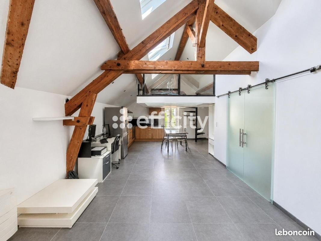Appartement 1 pièce 43 m² · à Charbonnières-les-Bains · 43 m² · 229 000 €