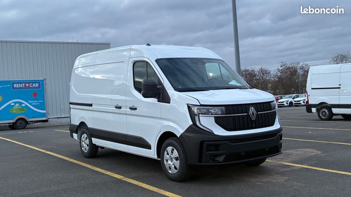 Renault Master L2H2 Extra 3T5 Blue dCi 170 Auto - Leasing (image 1)