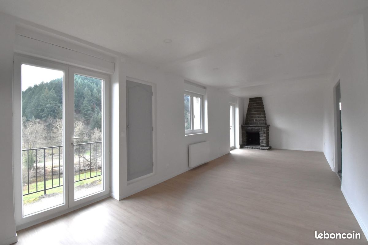 Appartement 4 pièces 79 m² · à Saint-Martin-de-Valamas · 79 m² · 110 000 €