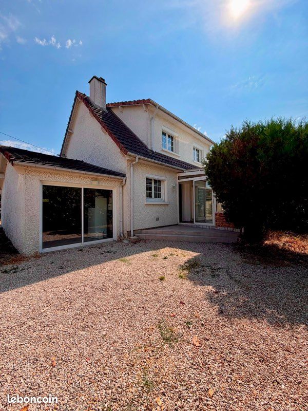 Maison 4 pièces 110 m² · à Breuillet · 110 m² · 339 000 €