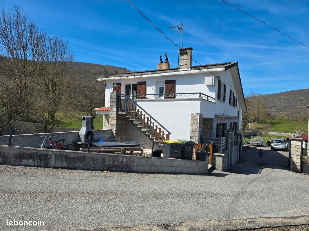 Maison 10 pièces 225 m² · à Lavelanet · 225 m² · 262 500 €