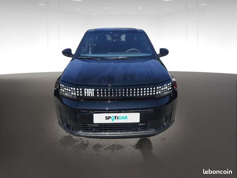 Fiat Grande Panda 1.2 Hybrid Turbo 110ch Icône eDCT6 (image 2)