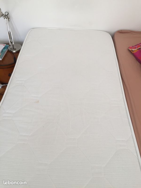 Lot de deux matelas Bultex une place + deux sommiers tapissiers (image 2)