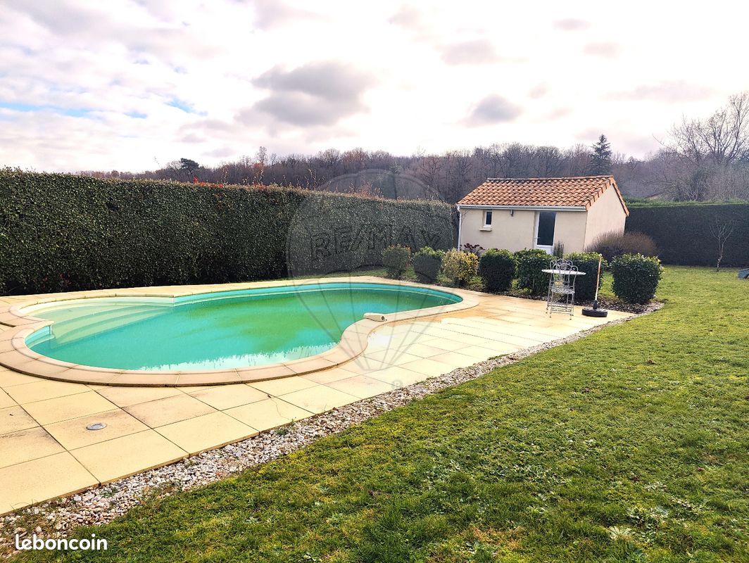 Maison 5 pièces 121 m² - Bouëx 16410 (image principale 5)