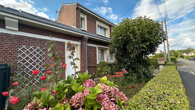 Agréable maison de 100 m2, au calme à proximité des écoles et du centre-ville