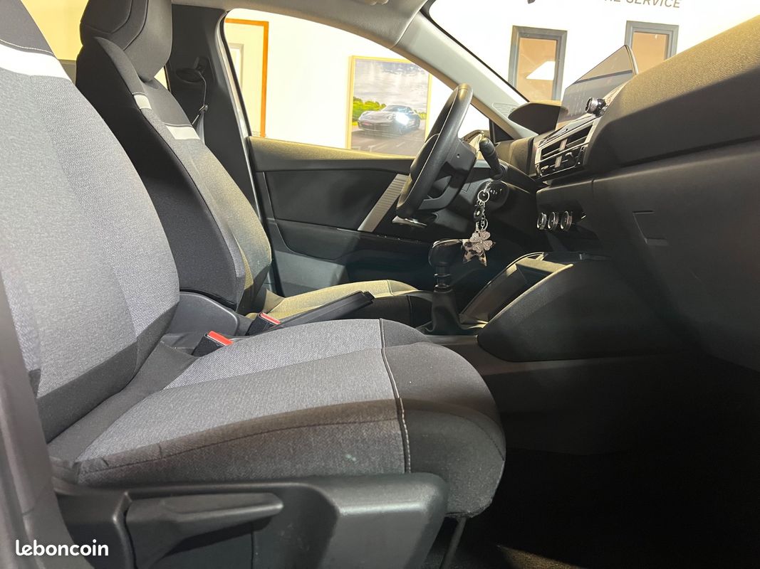 CITROEN C4 C4 BlueHDi 110 SS BVM6 Feel Pack (image 34)
