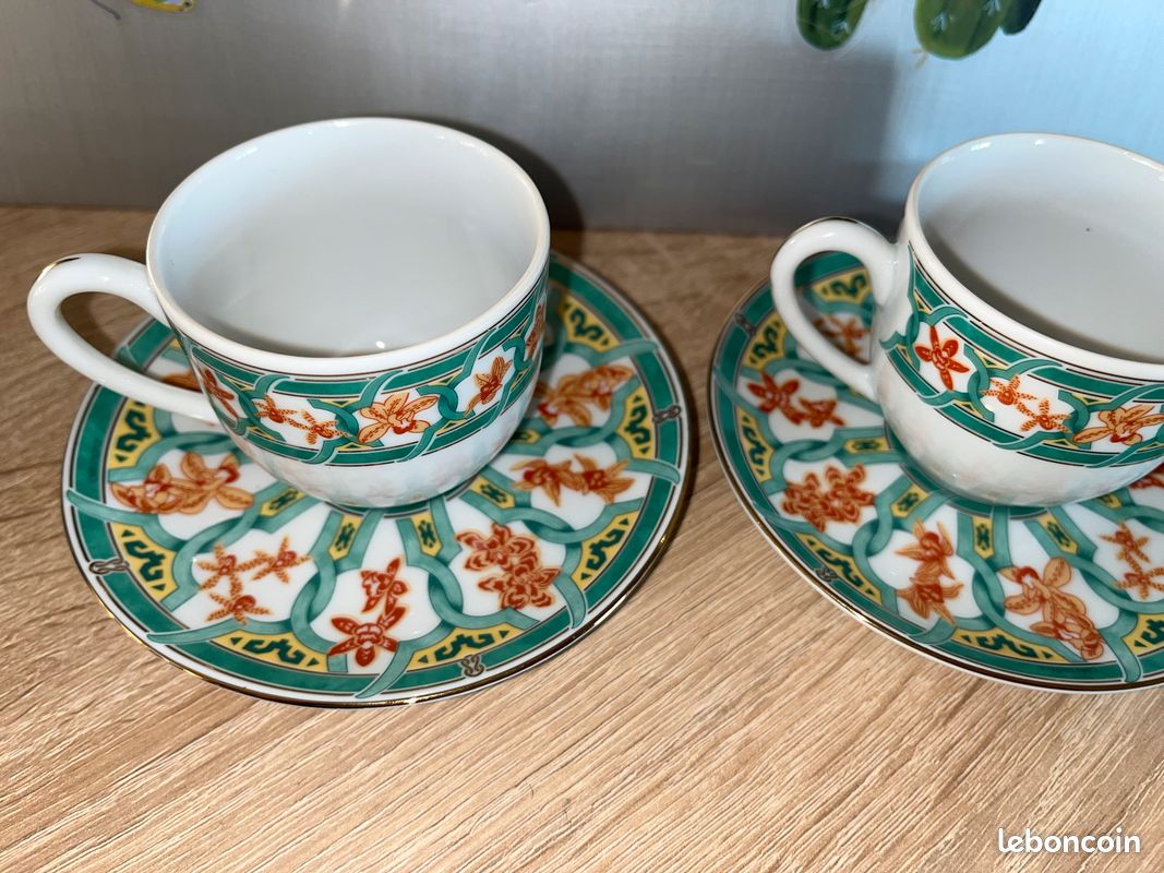 2 tasses et sous tasses Christofle modèle Ginkgo - Arts de la table