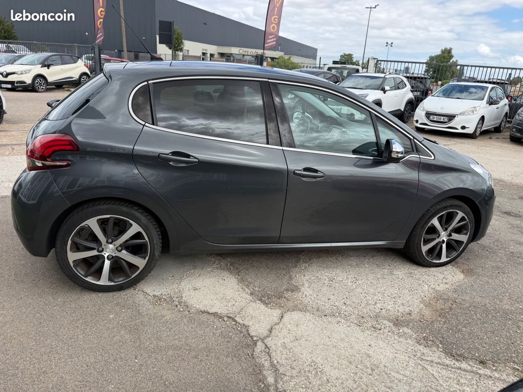 Peugeot 208 generation-i 1.6 bluehdi 100ch feline - catrplay - gps - toit panoramique - rard de recul - clim (image 7)
