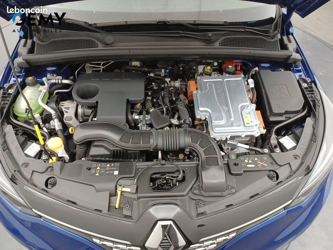 RENAULT Clio E-Tech full hybrid 145 Techno (image 7)