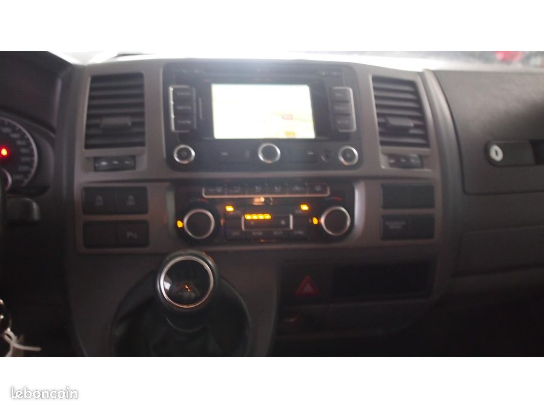 VOLKSWAGEN TRANSPORTER 2.0 16V TDI FAP BlueMotion - 140 T5 7J-7H COMBI Multivan Confortline PHASE 2 (image 9)