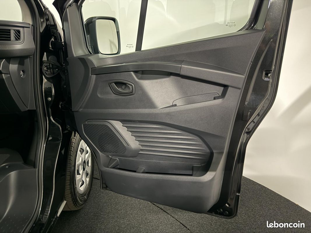 RENAULT TRAFIC III (3) COMBI L2 BLUE DCi 150 GRAND EVOLUTION AUTO 8PL TPMR (image 28)