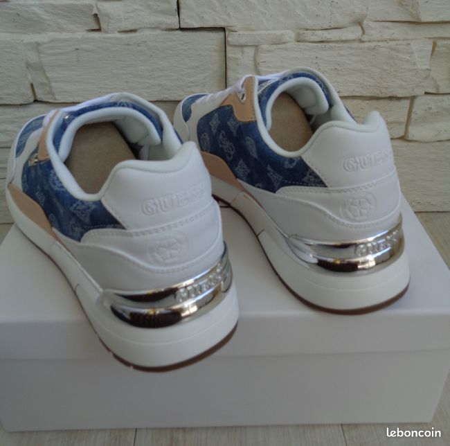 Superbes baskets Guess modèle Moxea20 en jean (image 10)