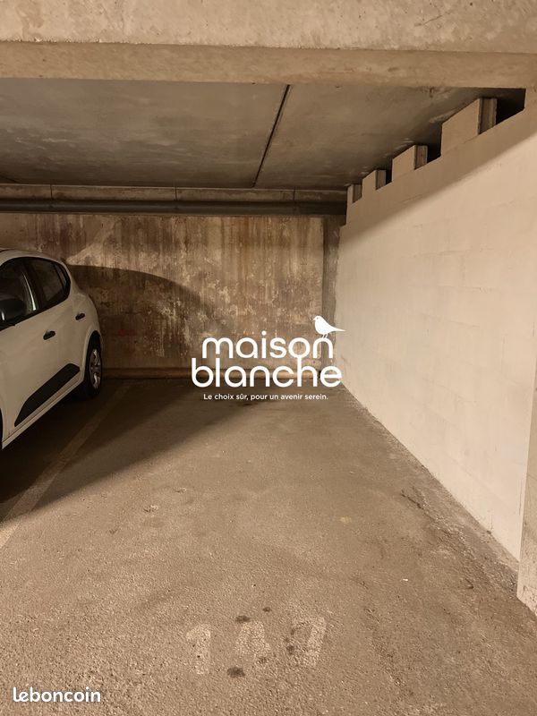 Parking 3 m² · à Talence · 3 m² · 72 €/mois