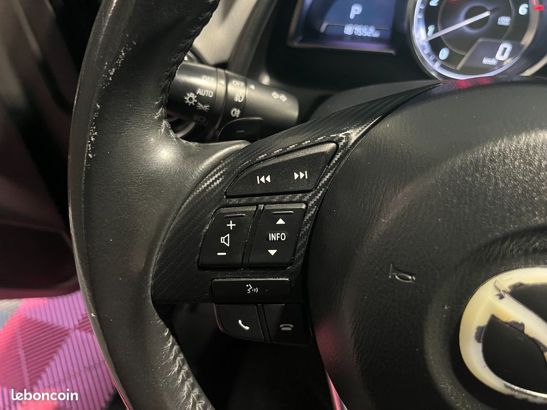 MAZDA CX-3 1.5L Skyactiv-D 105 CV 4x4 BVA6 Selection + BOSE + SIÈGES CHAUFFANTS + CAMÉRA + BLUETOOTH (image 15)