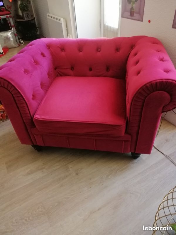 1 fauteuil velours rouge style chesterfield état neuf à prendre sur place affaire à saisir (image 3)