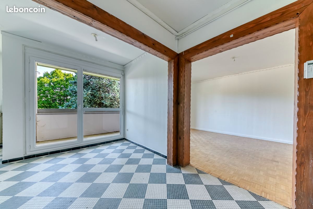 Appartement 4 pièces 82 m² · à Écully · 82 m² · 160 000 €
