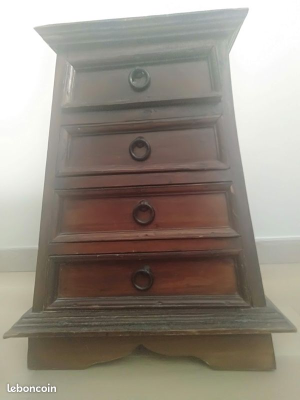 Tables de chevet, Vitrine (image 2)