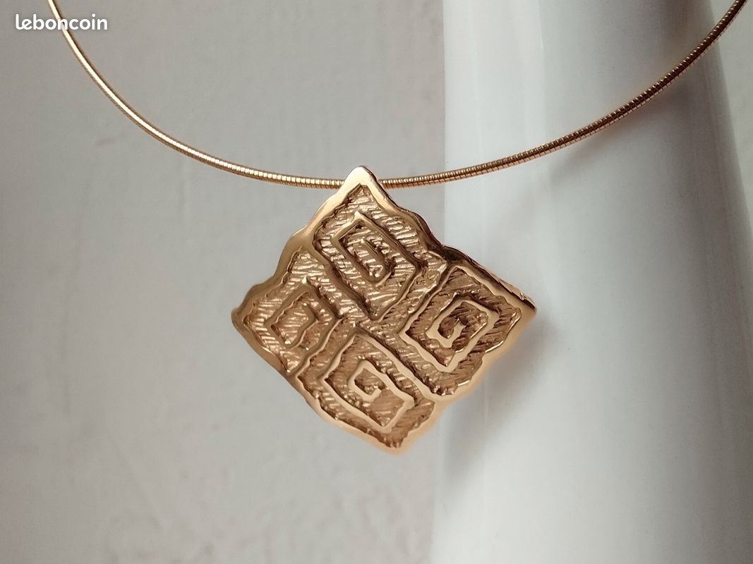 Collier Torque Vintage Avec Pendentif Ethnique Signé - Ras Du Cou En Métal Argenté