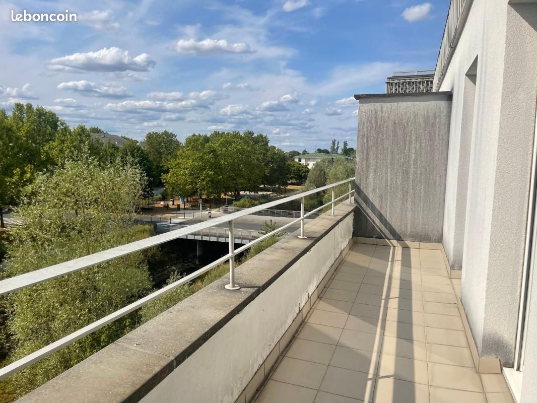 Appartement 3 pièces 69 m² · à Sainte-Geneviève-des-Bois · 69 m² · 1 060 €