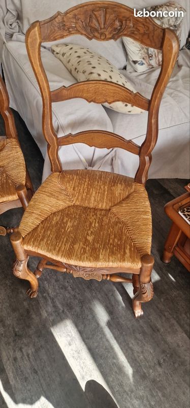Chaise en chêne (image 1)
