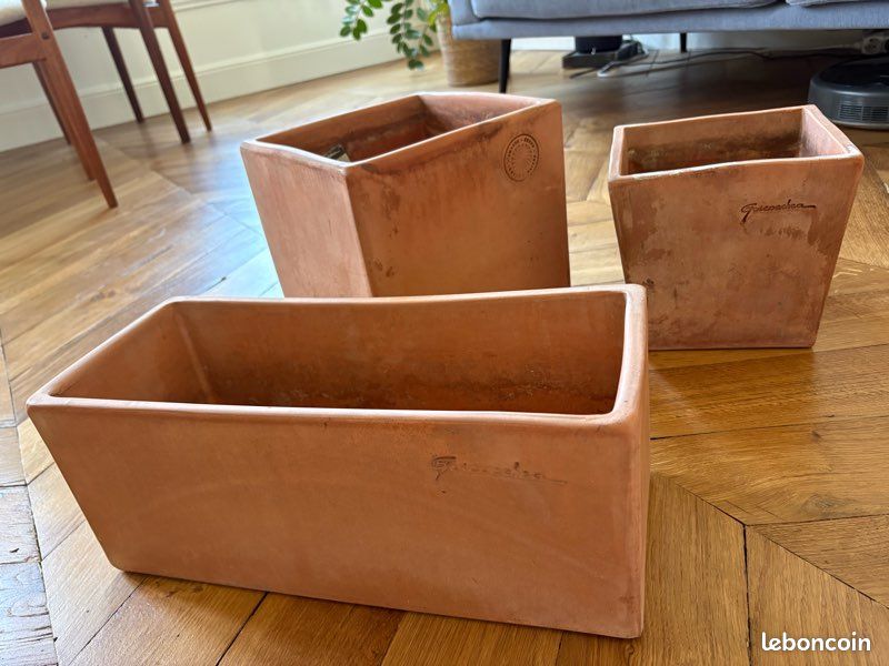 Lot de 3 pots de fleurs en terre cuite (image 1)