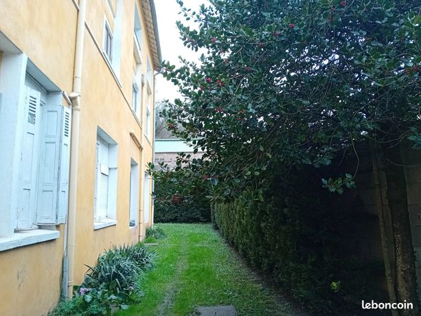 Studio 1 pièce 24 m²