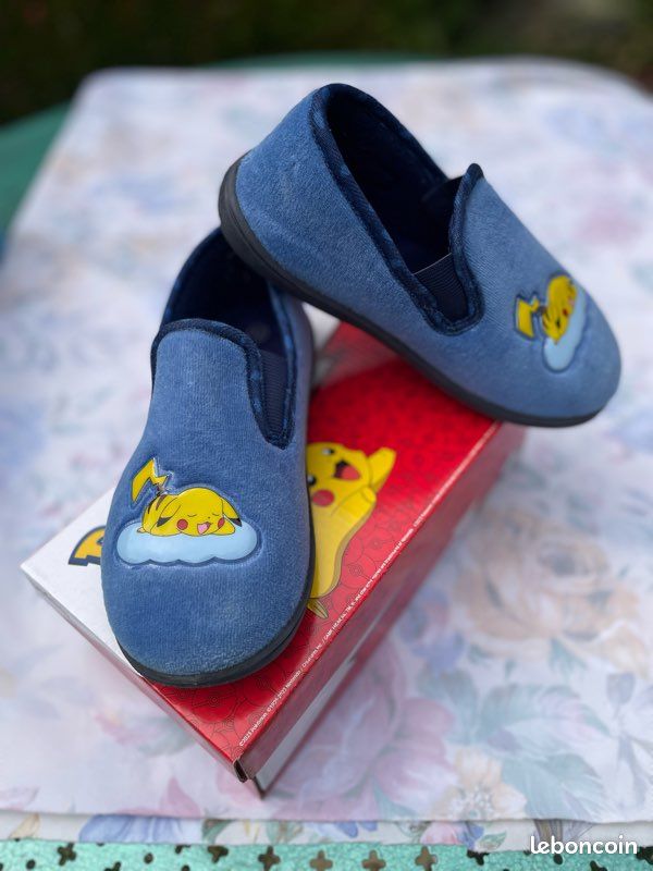 Chaussons enfant pokemon pikachu (image 2)