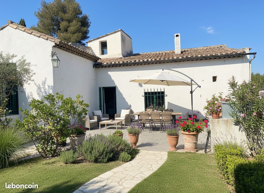 Maison 6 pièces 157 m² · à Nîmes · 156,6 m² · 348 000 €