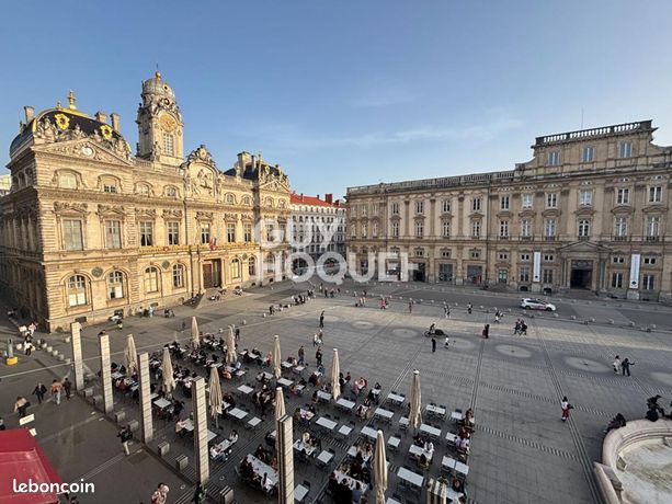 Appartement 2 pièces 52 m² — 16