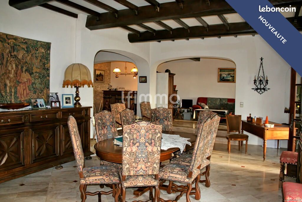 Maison 8 pièces 271 m² · à Malves-en-Minervois · 271 m² · 420 000 €