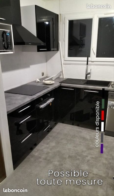 Meuble de cuisine noir en L pour maison (image 1)