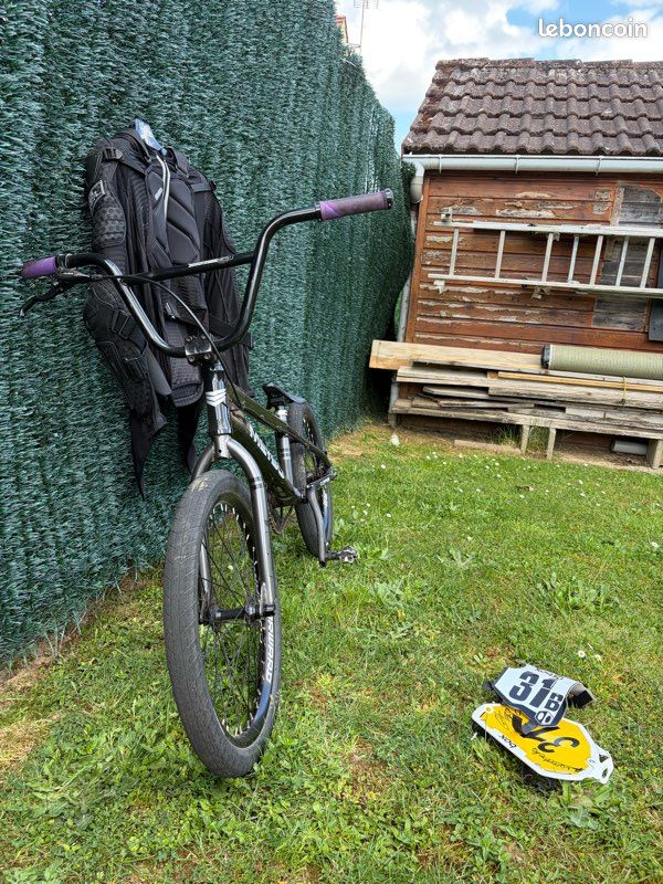 BMX race MEYBO NOIR pro22 + protection offerte (image 2)