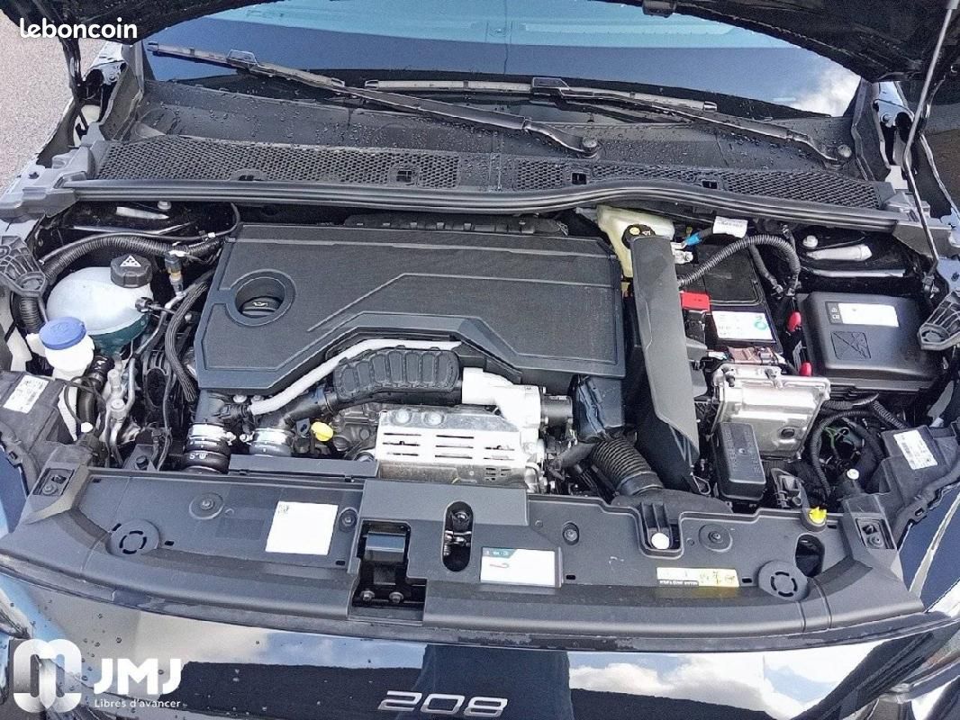 Peugeot 208 Hybrid 110 e-DCS6 Allure (image 12)