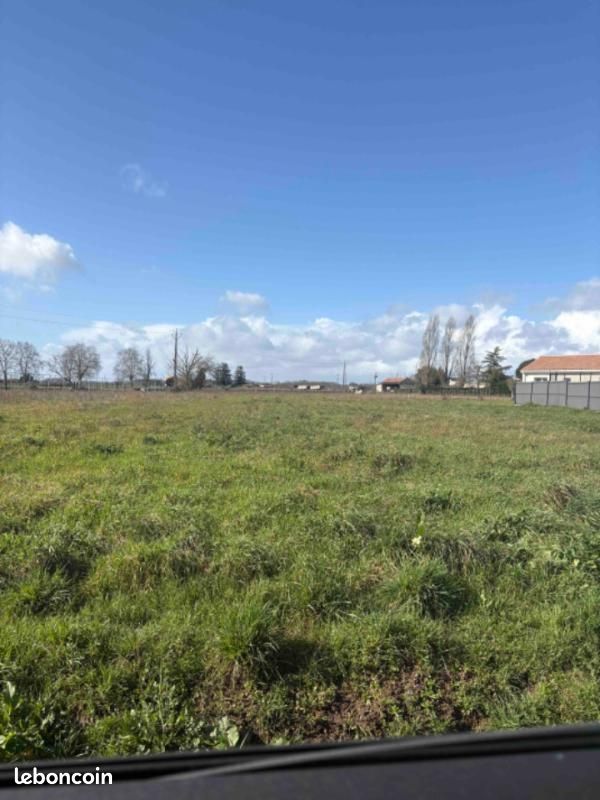 Terrain 1 000 m² Coutras · 38 000 €