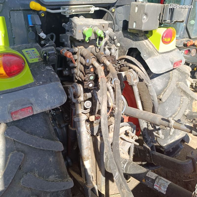 Claas NEXOS 230 M (image 7)