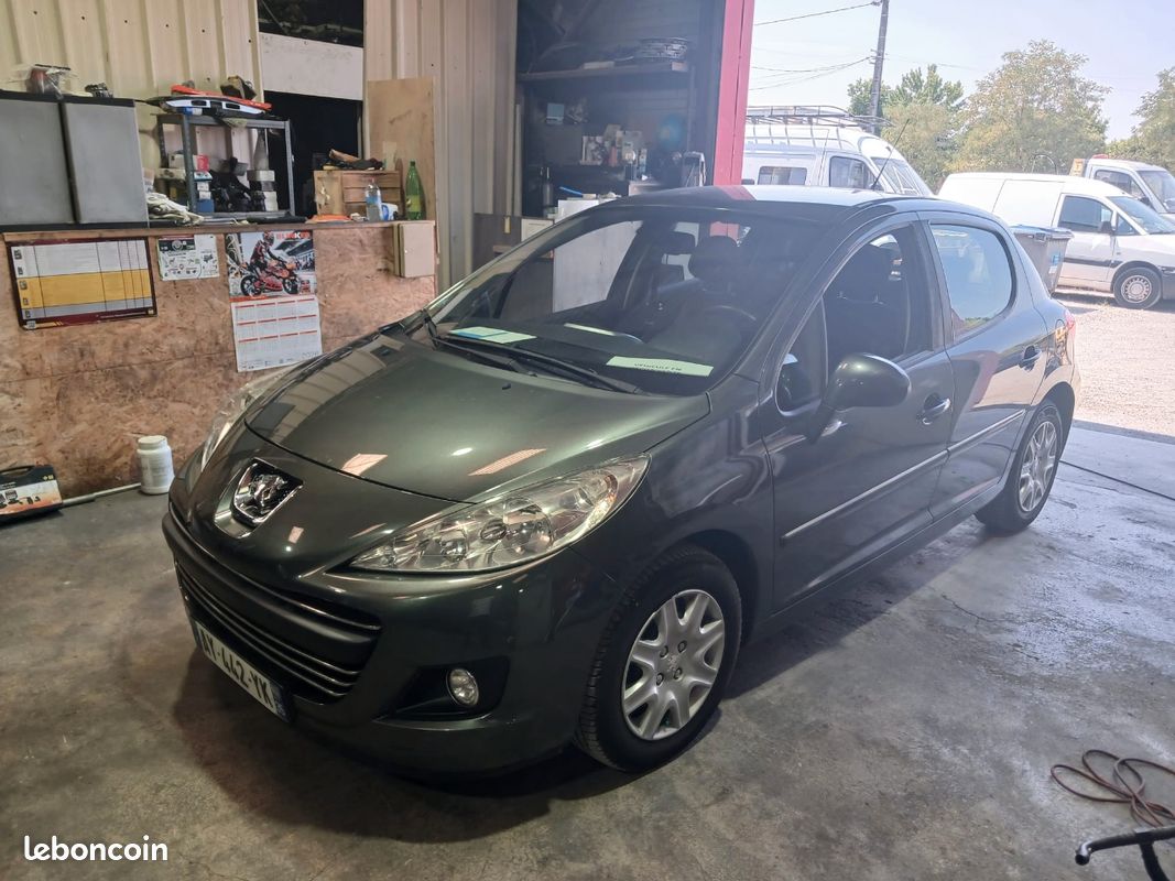 Peugeot 207 (image 2)