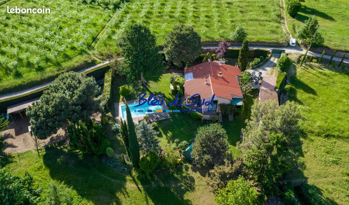 Maison 7 pièces 147 m² · à Estoher · 147 m² · 657 000 €