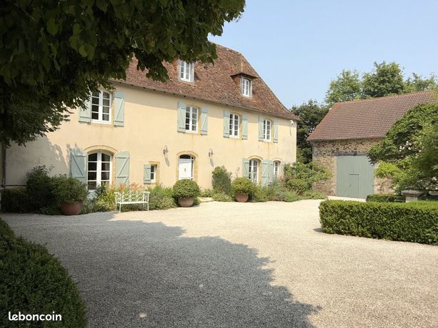 Propriété 6 pièces 243 m²