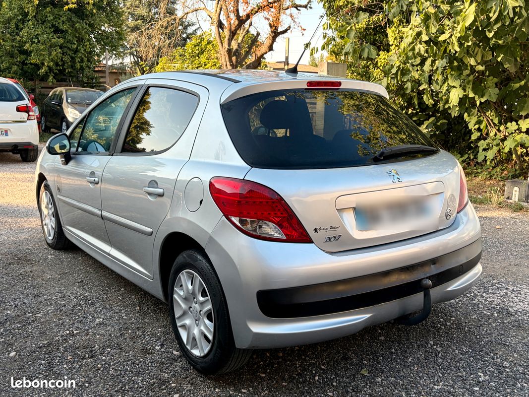 Peugeot 207 2010 Diesel 1.6 HDi 90cv rien a prévoir (image 2)