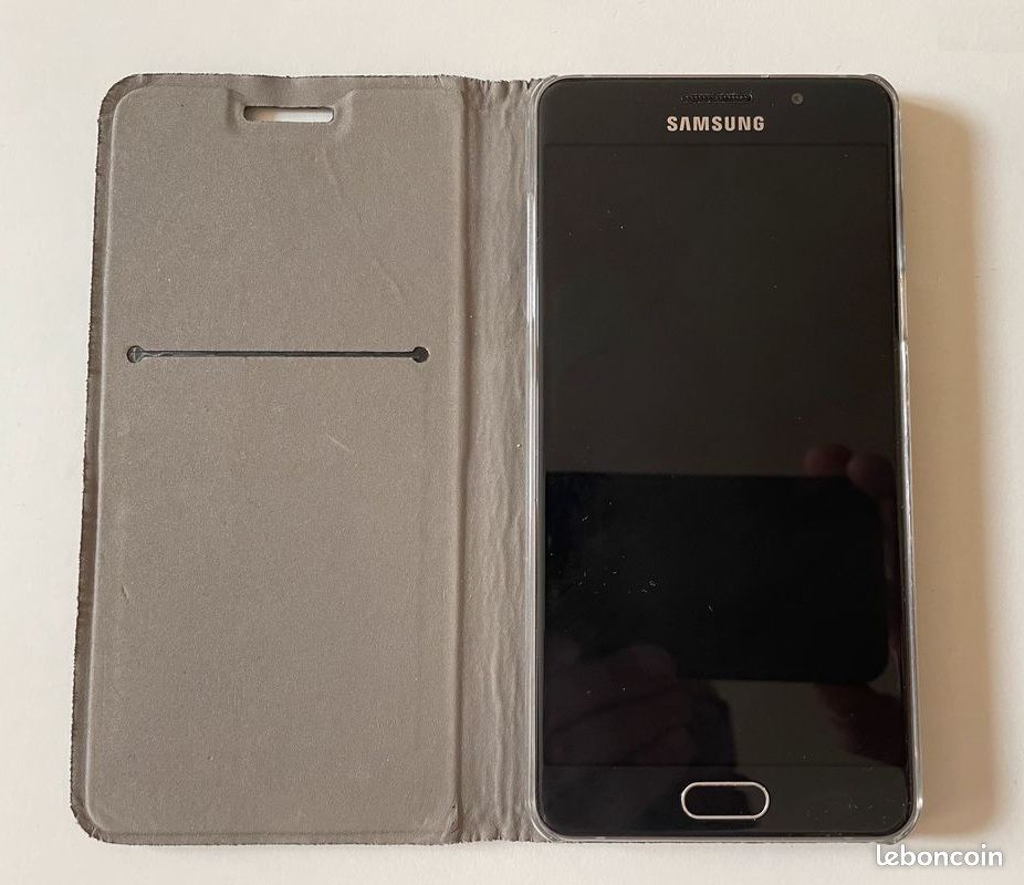 Samsung Galaxy A5 (2016) avec Accessoires (image 1)