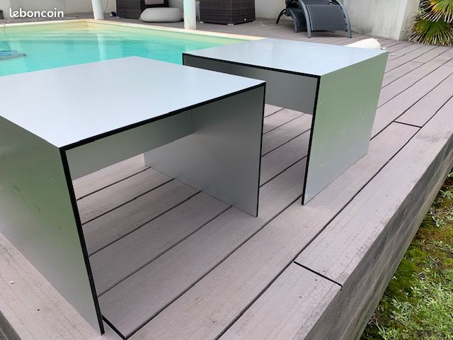 2 tables de chevet modernes (image 1)