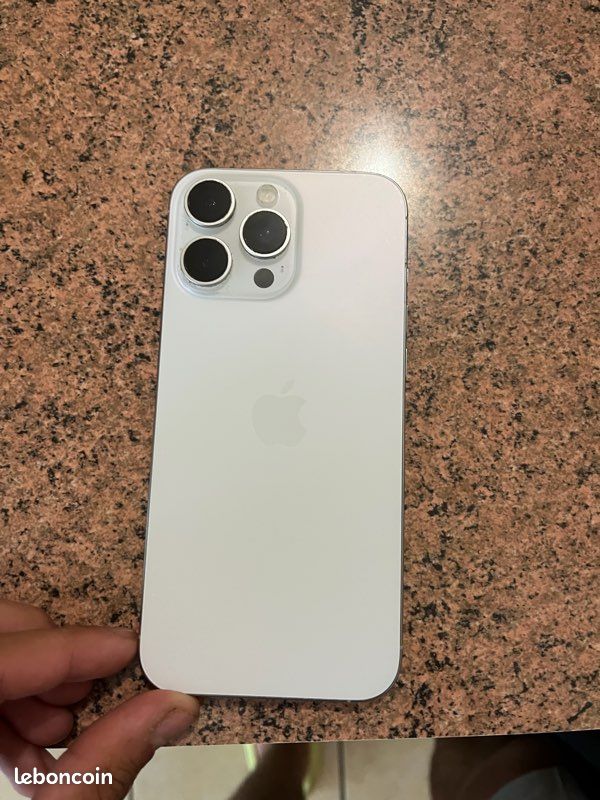 IPhone 16 pro max ( lire description) (image 1)