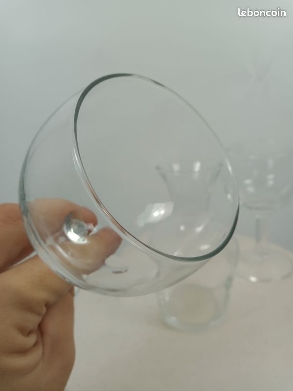 Lot de 2 verres et une carafe (image 4)