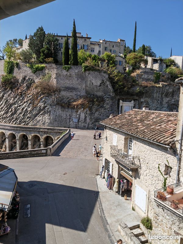 Appartement 5 pièces 88 m² · à Vaison-la-Romaine · 88 m² · 190 000 €