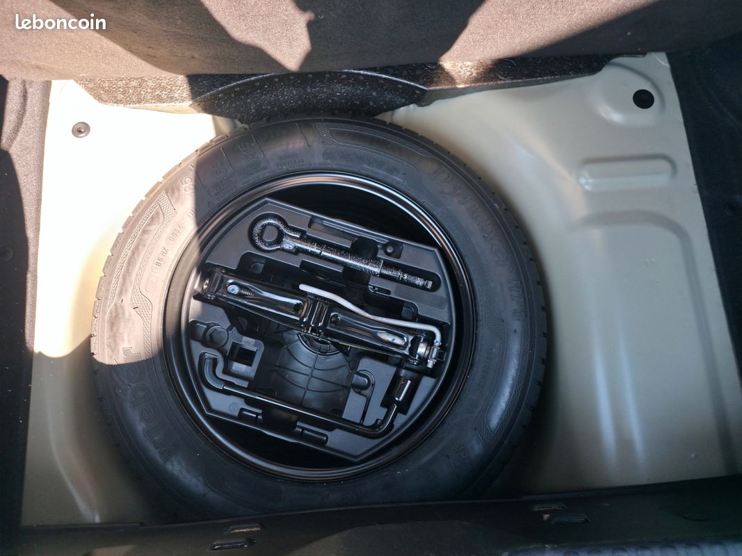 CITROEN C3 1.2 PURETECH 82 FEEL / DISTRIBUTION a JOUR (image 27)