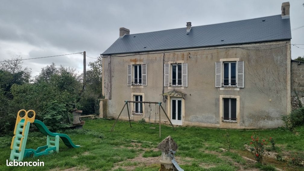 Maison 5 pièces 143 m² · à Pont-d'Ouilly · 143 m² · 152 000 €