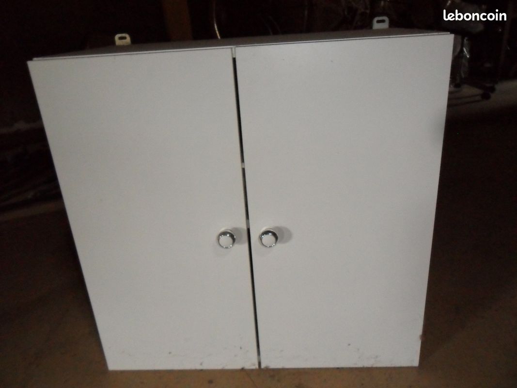Meuble a suspendre (image 1)