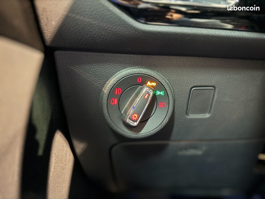 SEAT ATECA 1.4 TSI 150 ch 4Drive XCELLENCE / SUIVI COMPLET SEAT / TOIT OUVRANT /CAMÉRA 360° / CARPLAY / HAYON (image 15)