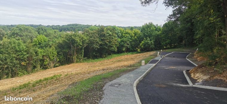 Terrain 595 m² Croignon